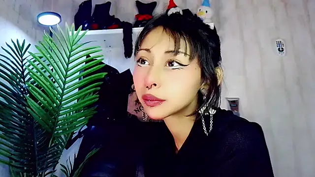 Snapshot of verhona_vlad chatting on 03/04/25, 12:22 verhona vlad online show from 03/04/25, 12:22