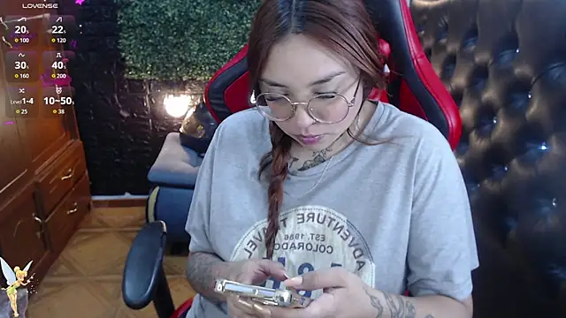 natyk m online show from 10/15/25, 01:19