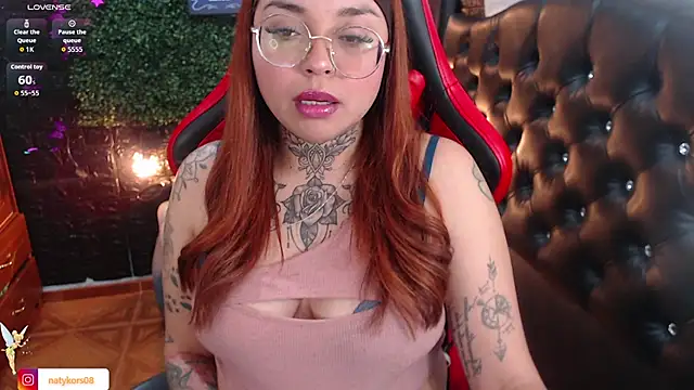 natyk m online show from 10/18/25, 07:05