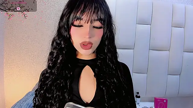 Snapshot of Angeles_Busst chatting on 01/10/26, 08:37 Angeles Busst online show from 01/10/26, 08:37