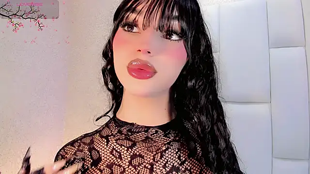 Angeles Busst online show from 11/30/25, 08:31