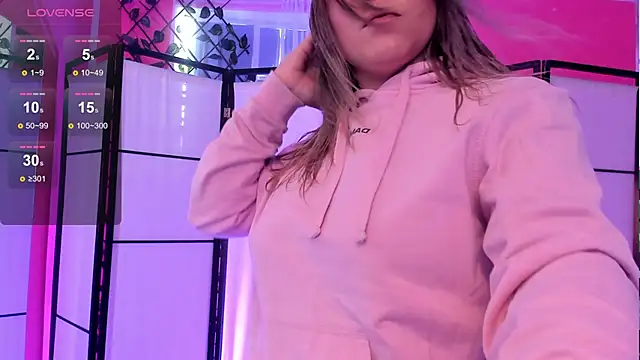 alaia greyy online show from 03/16/26, 12:42