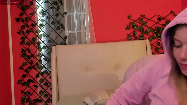 alaia greyy online show from 05/25/26, 07:56