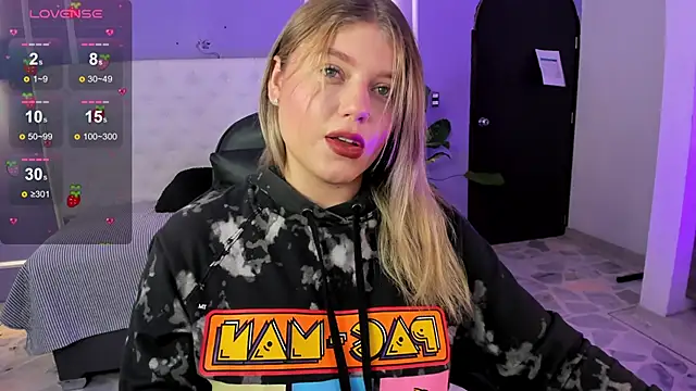 alaia greyy online show from 12/22/25, 12:38