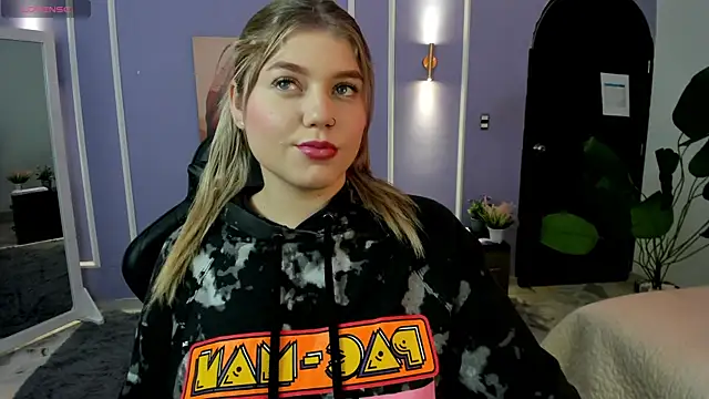 alaia greyy online show from 11/22/25, 12:59