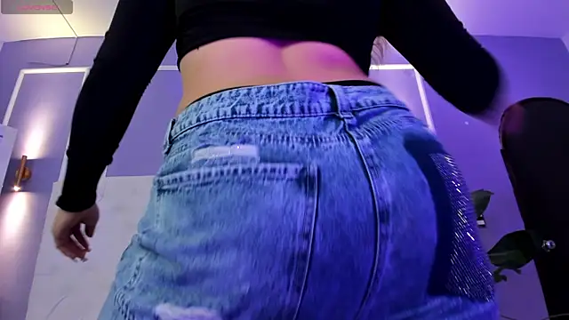 alaia greyy online show from 01/10/26, 01:06