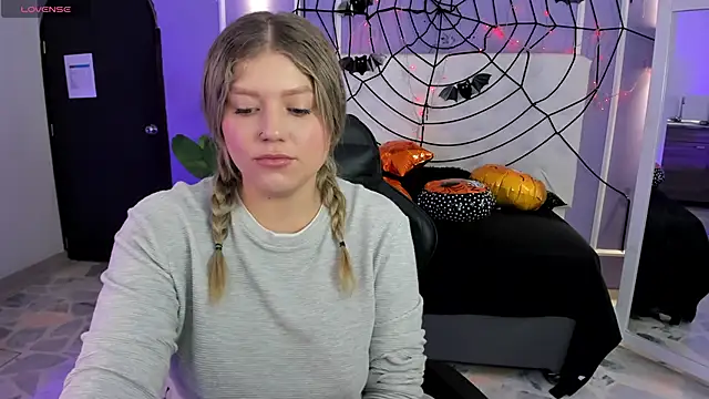 alaia greyy online show from 11/01/25, 01:16