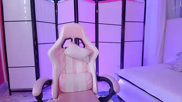 alaia greyy online show from 02/26/26, 02:28