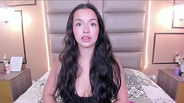 CAYLINCOLLINS online show from 03/18/25, 03:45