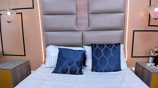 CAYLINCOLLINS online show from 10/07/25, 03:07