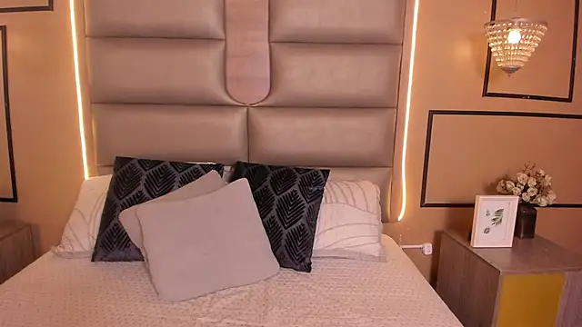 CAYLINCOLLINS online show from 01/14/26, 03:21