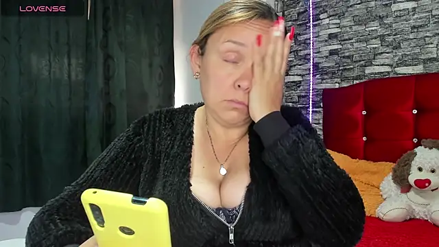 Isabella boom online show from 03/03/25, 12:28