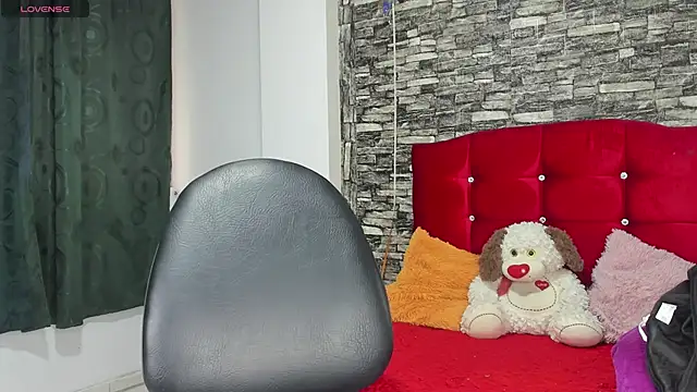 Isabella boom online show from 03/13/25, 12:56