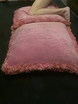 aebaleek2505 online show from 02/25/26, 07:47