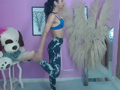 Snapshot of bianca_susej chatting on 10/23/25, 01:21 bianca susej online show from 10/23/25, 01:21