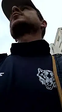 Snapshot of Vyda4 chatting on 11/15/25, 08:29 Vyda4 online show from 11/15/25, 08:29