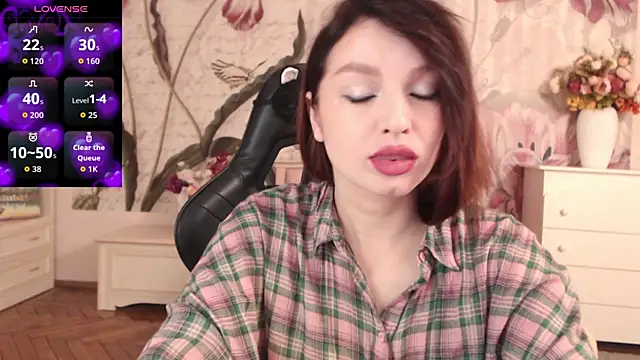 BritneyBarker online show from 11/03/25, 01:22