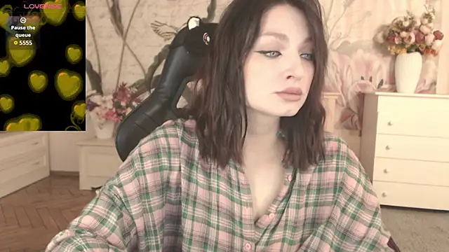 BritneyBarker online show from 10/04/25, 10:55