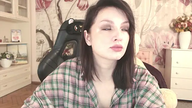 BritneyBarker online show from 10/13/25, 12:12