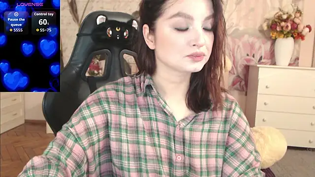 BritneyBarker online show from 12/02/25, 12:55