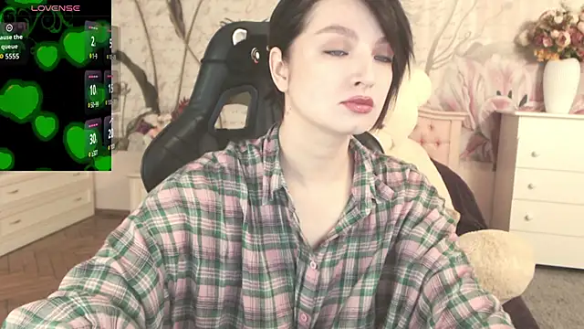 BritneyBarker online show from 10/06/25, 02:35