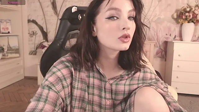 BritneyBarker online show from 09/16/25, 08:10