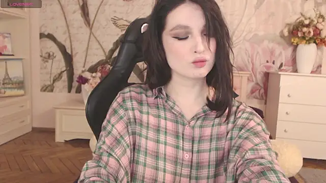 BritneyBarker online show from 01/06/26, 12:03