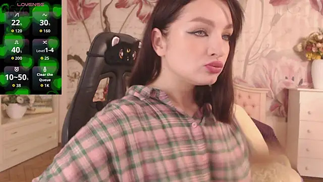 BritneyBarker online show from 09/21/25, 04:06