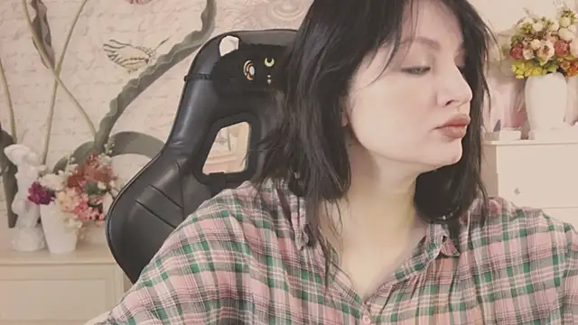 BritneyBarker online show from 02/14/26, 03:51