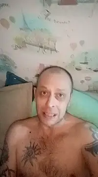 Snapshot of MaxDevilWhite chatting on 03/19/25, 03:30 MaxDevilWhite online show from 03/19/25, 03:30