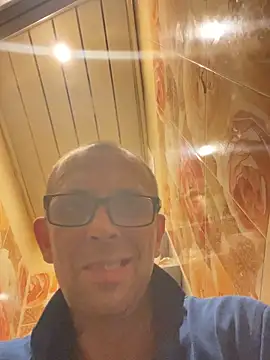 MaxDevilWhite online show from 02/28/26, 08:52