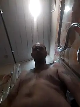 MaxDevilWhite online show from 12/04/25, 07:46