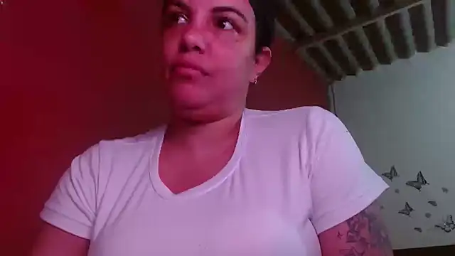 Snapshot of Tammyymilf chatting on 11/21/25, 09:36 Tammyymilf online show from 11/21/25, 09:36