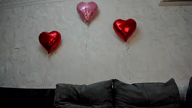 Snapshot of Yuki_miiii chatting on 02/16/25, 05:37 Yuki miiii online show from 02/16/25, 05:37