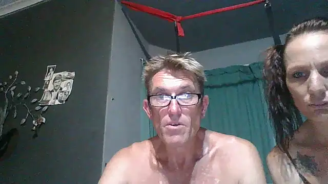Snapshot of xylegs chatting on 02/17/25, 09:43 xylegs online show from 02/17/25, 09:43