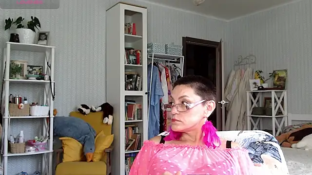 Soffya Soy online show from 06/16/26, 07:41