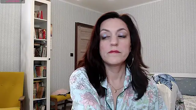 Soffya Soy online show from 04/24/26, 03:58