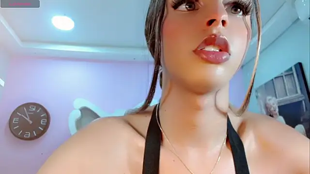 Snapshot of CamiiGarcia chatting on 03/12/25, 02:34 CamiiGarcia online show from 03/12/25, 02:34