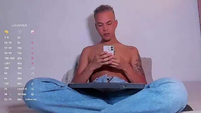 Jeremmy Love online show from 04/08/26, 08:32