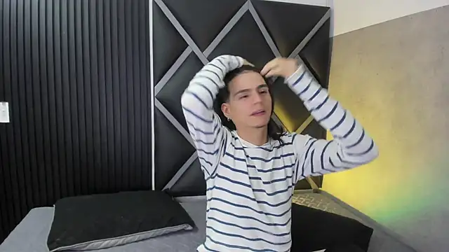 Martshall09 online show from 10/28/25, 09:47