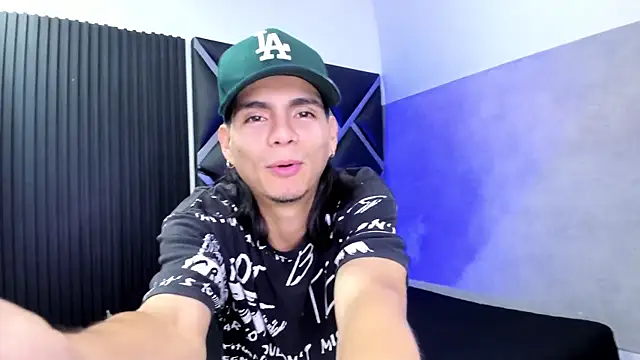 Martshall09 online show from 11/22/25, 04:33