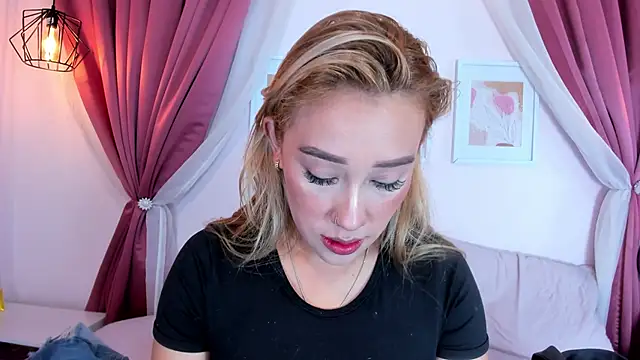 Lannajansen online show from 04/17/26, 02:09