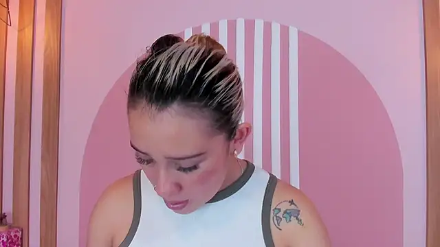 Lannajansen online show from 03/25/26, 01:32