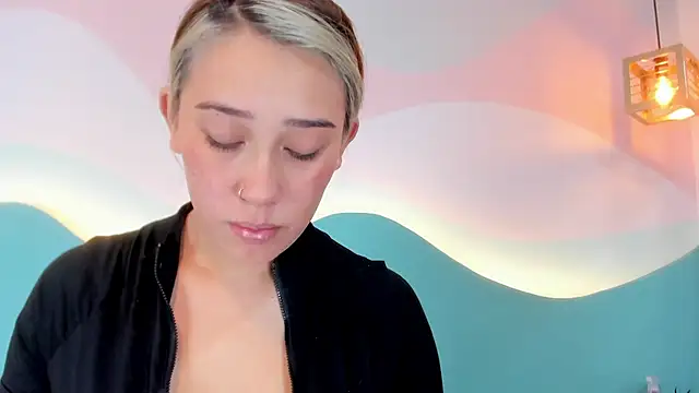 Lannajansen online show from 11/26/25, 01:11