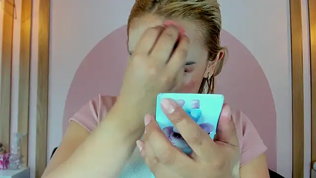 Lannajansen online show from 04/13/26, 03:27