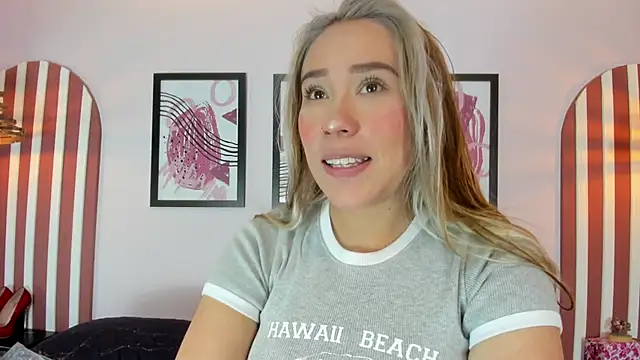 Lannajansen online show from 10/18/25, 04:42