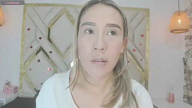 Lannajansen online show from 03/18/25, 02:28