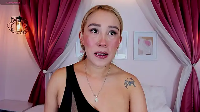 Lannajansen online show from 04/15/26, 02:21