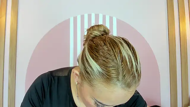 Lannajansen online show from 04/08/26, 01:34