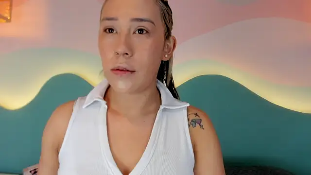 Lannajansen online show from 11/24/25, 01:11